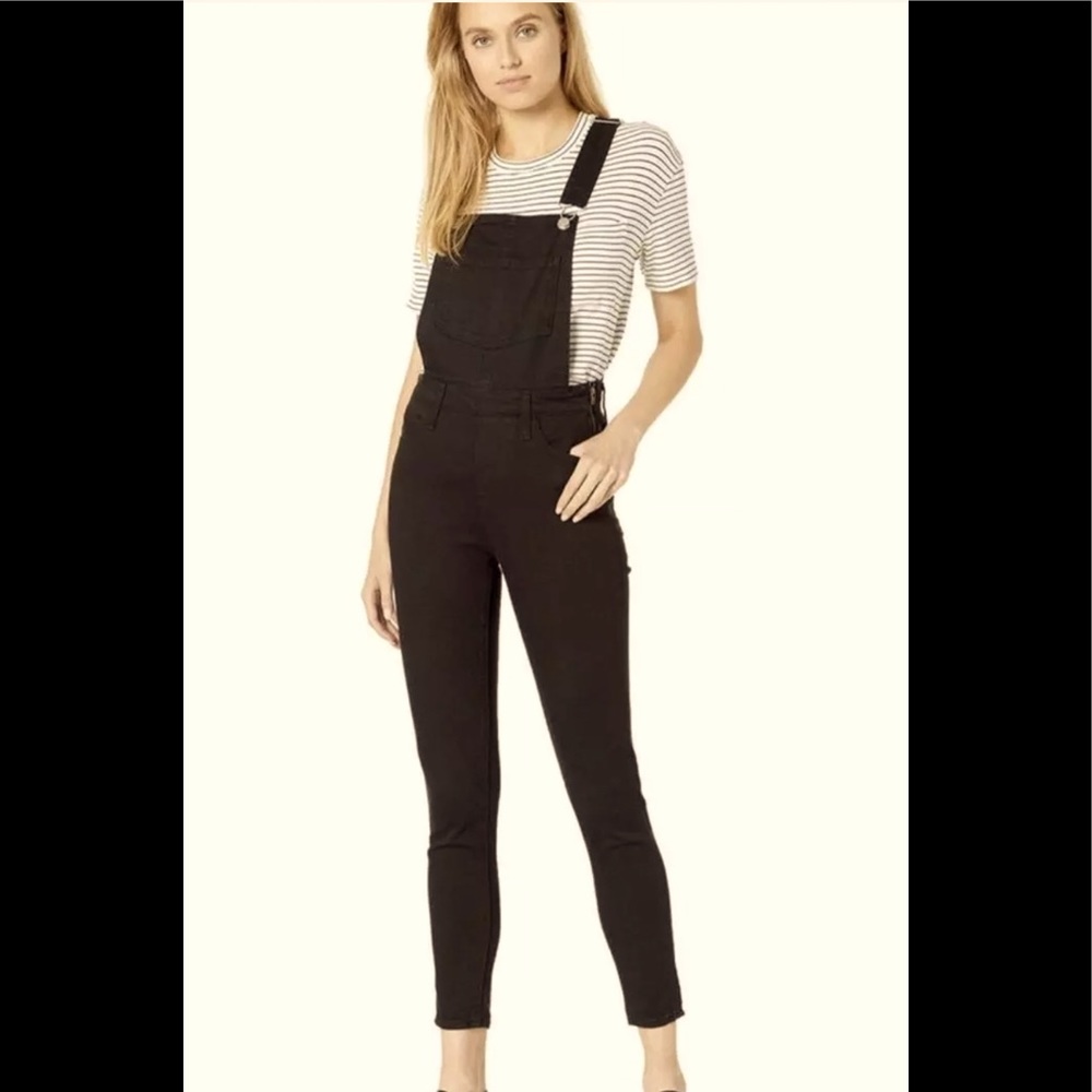Levi’s Skinny Fit Black Crop Overalls sz 24. Has stretch